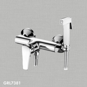 Смеситель гигиенический Gracia GRL7381